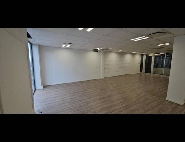 BUSINESS PROPERTY TO RENT IN VORNA VALLEY